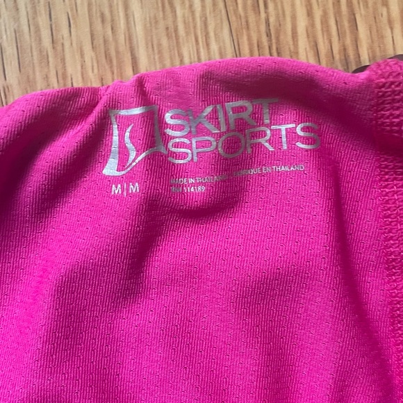 GROOVY MINI SKIRT 💖 - Picture 5 of 5